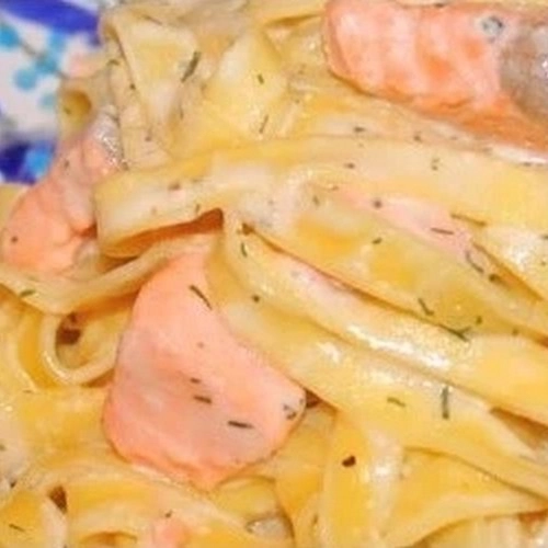 Tagliatelles au Saumon frais et à l'aneth